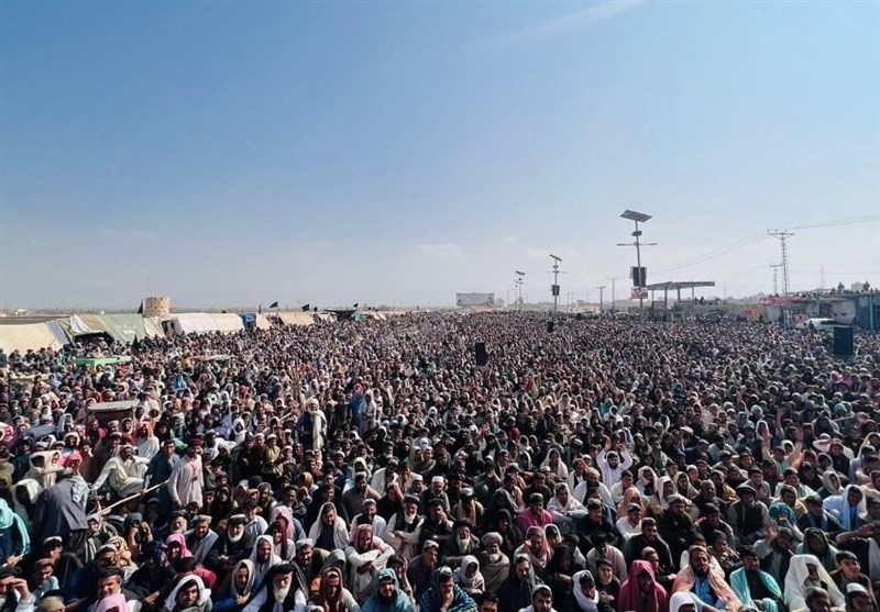 ادامه اعتراضات به محدودیت‌های تردد؛ فرماندار بلوچستان: درخواست‌ها را با اسلام‌آباد مطرح می‌کنم