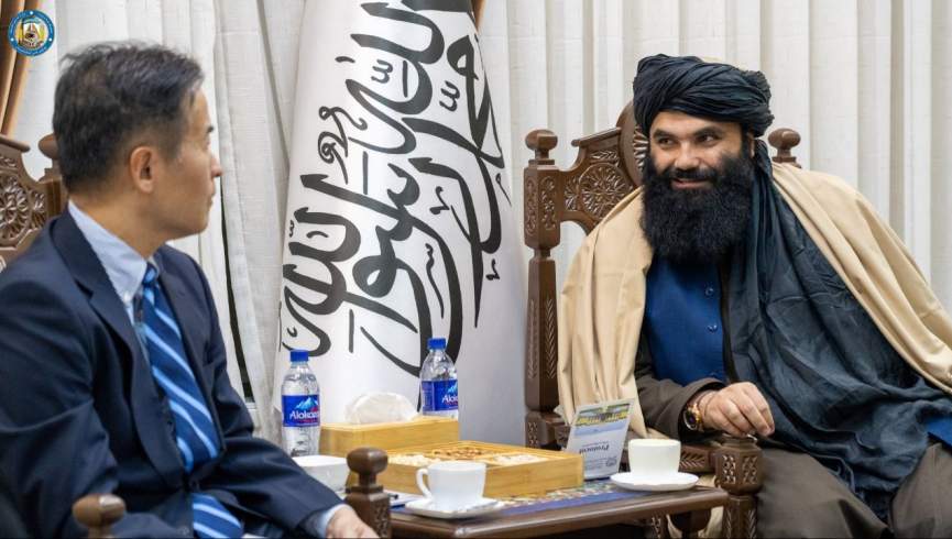 سرپرست وزارت داخله گروه طالبان با سفیر جاپان دیدار کرد