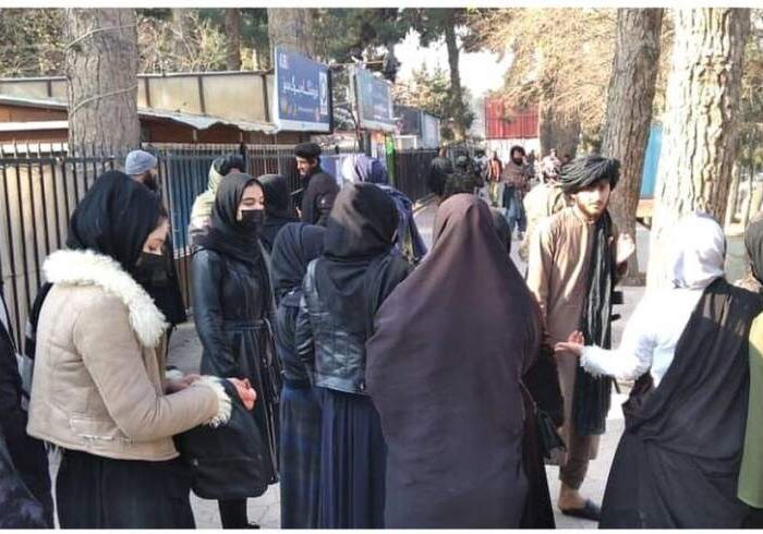 وست: ادامه ممنوعیت دختران از دانشگاه‌ها توسط طالبان غیر قابل دفاع است