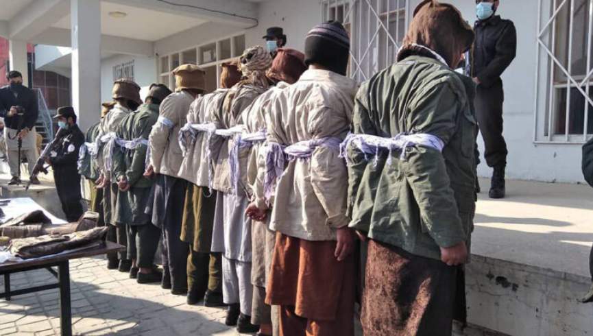 بازداشت ۹ نفر در تخار از سوی طالبان به اتهام دیوار نویسی برای جبهه مقاومت