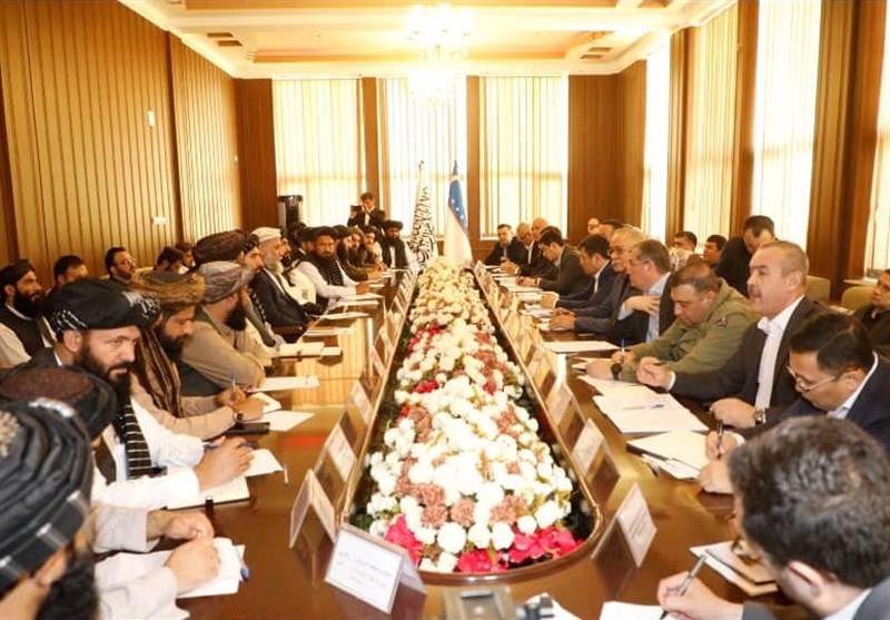 نشست اقتصادی وزیر تجارت طالبان با هیئت بلندپایه ازبکستان در بندر حیرتان