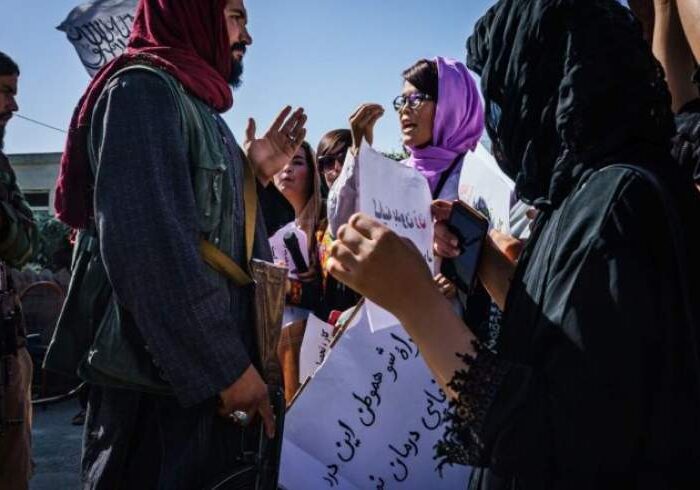 سرکوب حق خواهی زنان افغانستان توسط طالبان