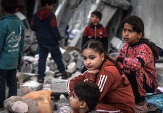 در تجاوز رژیم صهیونیستی به غزه چهارده هزار کودک شهید شدند