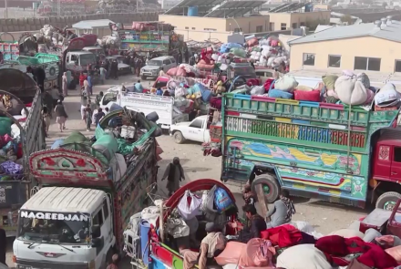 اخراج بیش از ۵۰ افغانستانی از پاکستان