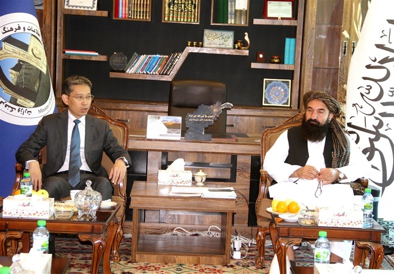 دیدار سفیر چین با وزیر اطلاعات و فرهنگ طالبان