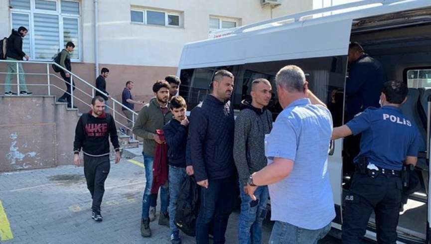 بازداشت بیش از ۱۰۰۰ مهاجر غیرقانونی در ترکیه