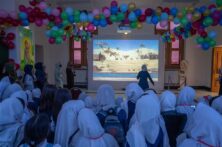 حضور دختران در دومین روز نمایشگاه قرآن در کابل