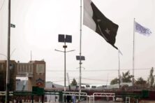 پاکستان به طور غیررسمی روابط دیپلماتیک خود را با طالبان قطع کرده است