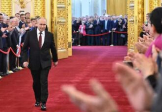 ولادیمیر پوتین دوره ۶ ساله ریاست جمهوری خود را به طور رسمی آغاز کرد