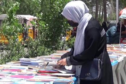 برگزار نمایشگاه خیابانی کتاب در شهر هرات