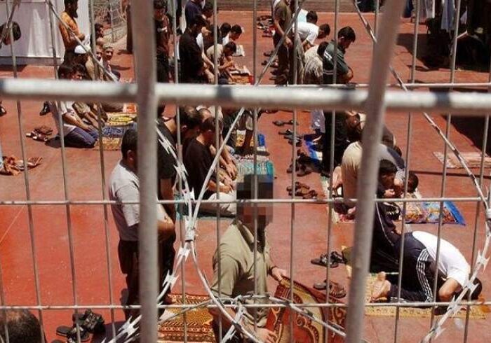 باشگاه اسیران فلسطین از اسارت بیش از ۹۳۰۰ فلسطینی در زندان‌های اسراییل خبر داد
