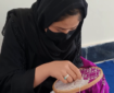 ایجاد زمینه کار برای زنان توسط یک زن تجارت‌پیشه در بامیان