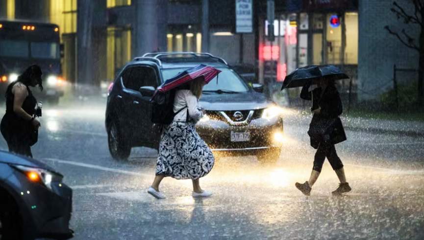 بارندگی های شدید در تورنتو بخش‌هایی از این شهر را زیر آب برد