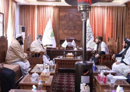 عطاءالله عمری: با شماری از دهقانان ولایات مختلف کشور دیدارکرد