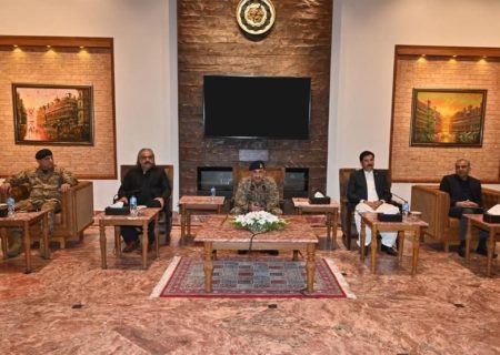 سران سیاسی پاکستان خواستار تعامل ارتش با حکومت طالبان شدند