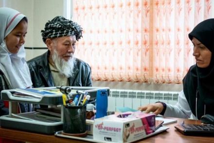 ۷۰۰ پزشک افغانستانی در ایران مشغول کار هستند