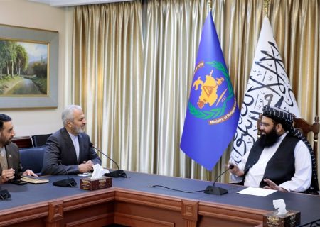ایران و افغانستان مشترکاً برای حل مشکلات مهاجران اقدام کنند