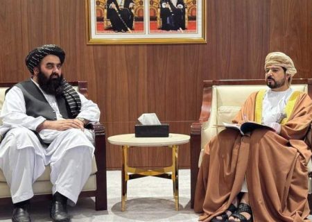 امیرخان متقی با وزیر تجارت و سرمایه‌گذاری عمان دیدارکرد