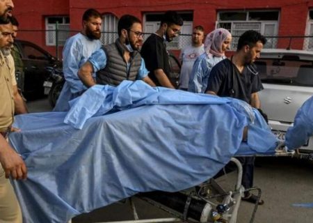 ۲۶ گردشگر در حمله شبه‌نظامیان در کشمیر کشته شدند