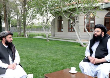 مولوی عبدالکبیر: بر تقویت روابط حسنه با کشورهای همسایه تأکید کرد
