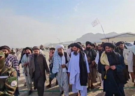 برادر: برای حل مشکلات پناهجویان بازگشته، تلاش می‌کنیم