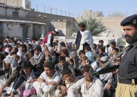 پاکستان در یک هفته گذشته ۸۰۰ خانواده مهاجر افغان را اخراج کرد