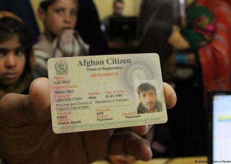 سرنوشت ۱ میلیون و ۴۰۰ هزار مهاجر افغان دارنده کارت پی‌او‌آر در پاکستان نامعلوم است