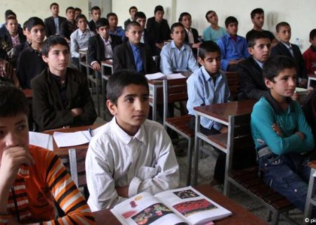 مکاتب در ولایت های سردسیر از ۱۱ تا ۱۵ سرطان به دلیل گرمی هوا تعطیل می‌شوند