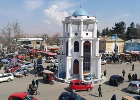 گروه طالبان در تخار یک نفر را به گلوله بسته و دست کم ۱۱ نفر دیگر را لت‌و‌کوب کردند