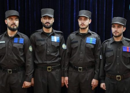 مسئولین و منسوبین نظامی پولیس طالبان مکلف به پوشیدن یونیفورم شدند