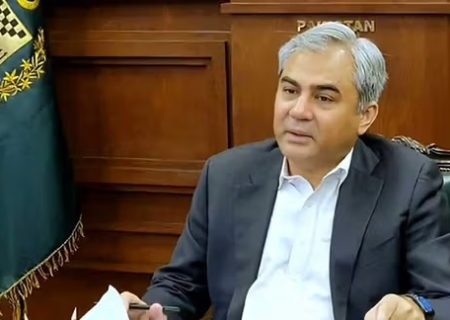 وزیر کشور پاکستان: کارت‌های اقامت موقت مهاجران افغانستانی تمدید نخواهد شد