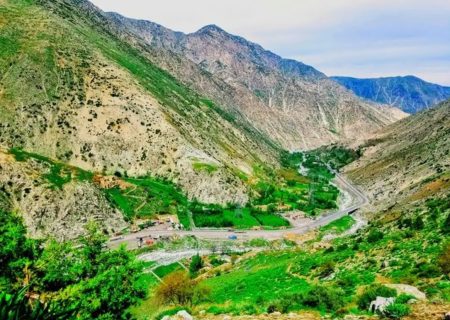ولسوالی خنجان ولایت بغلان این روزها میزبان صدها گردشگر داخلی است