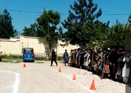 امتحان عملی و نظری جواز رانندگی از متقاضیان در سمنگان گرفته شد