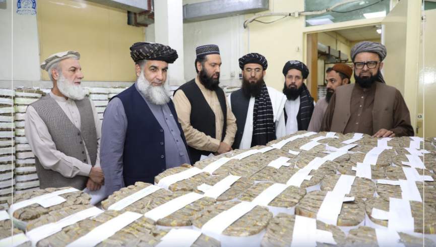 بانک مرکزی طالبان بیش از یک میلیارد افغانی را آتش زد