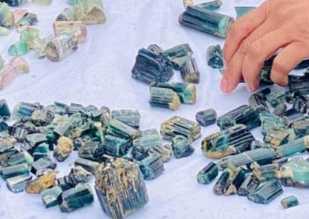 ۶۵ میلیون افغانی عواید از معادن سنگ بیروج ولایت کنر حاصل شده است
