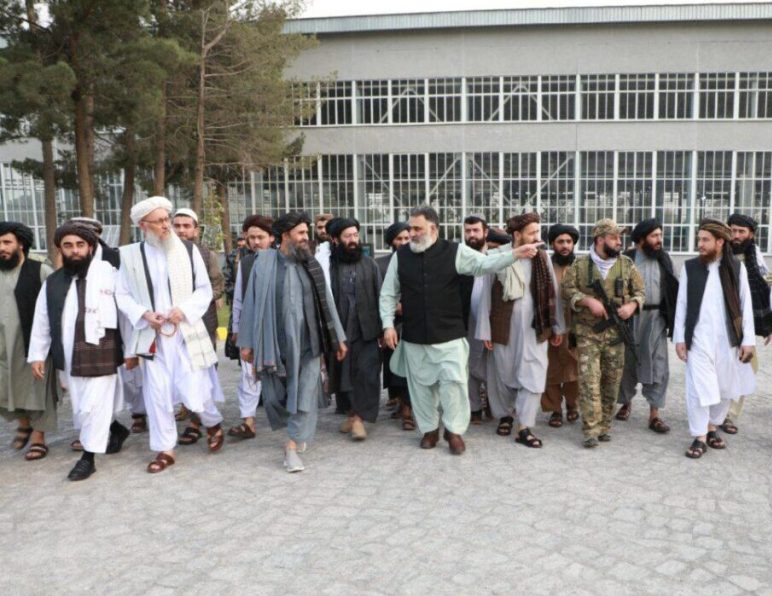 عبدالغنی برادر: سرمایه‌گذاران داخلی و خارجی با اطمینان در افغانستان سرمایه‌گذاری کنند