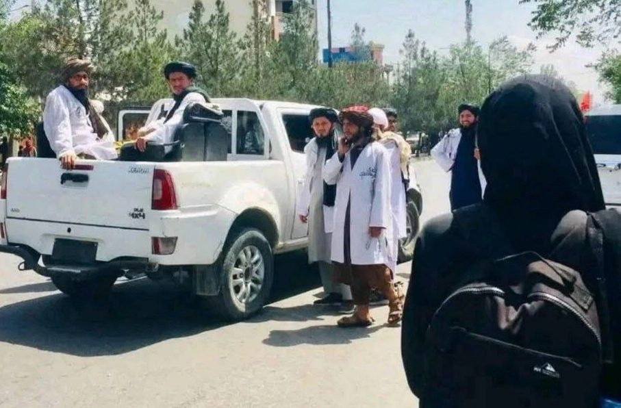طالبان شماری از دختران دشتبرچی کابل را به دلیل همراه نداشتن محرم بازداشت کردند
