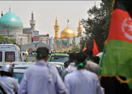 حضور گسترده و چشم‌گیر زائران افغانستانی در سالروز شهادت امام رضا(ع) در مشهد مقدس