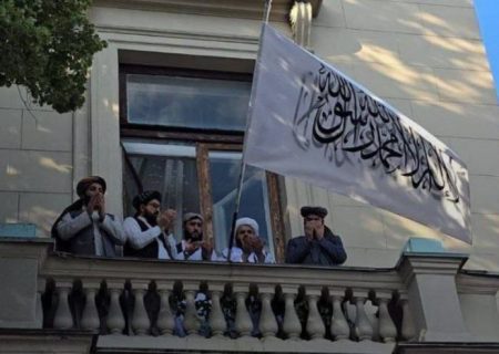 چهار سال حاکمیت طالبان: فقدان مشروعیت، اختلافات داخلی و انزوای جهانی