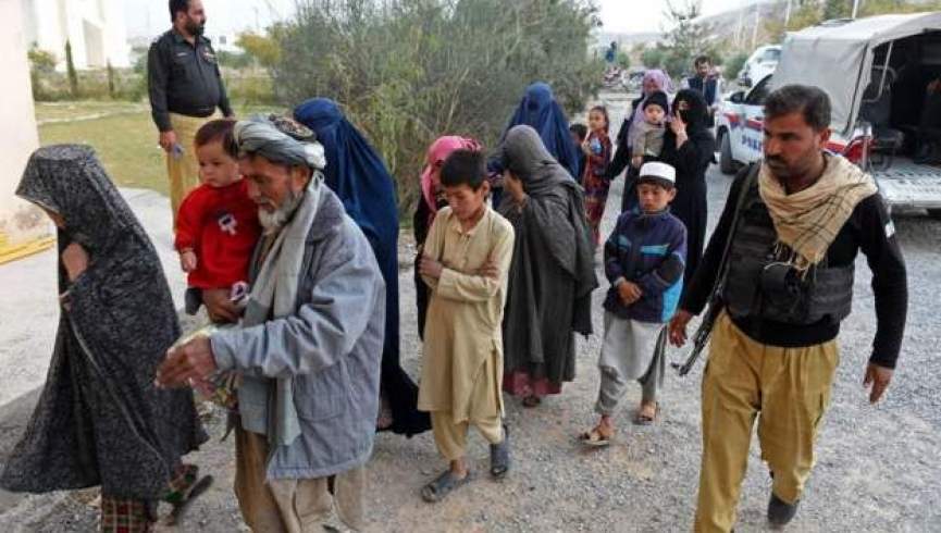بازگشت ۳۰۰ خانواده و ۳۵۰ زندانی از پاکستان به افغانستان در یک روز