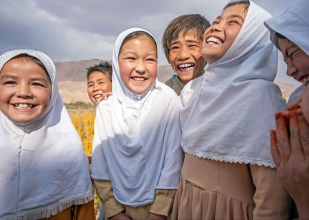 حمایت یونیسف از آموزش ۴۲ هزار دانش‌آموز در بامیان با همکاری بانک جهانی و بانک انکشاف آسیایی   