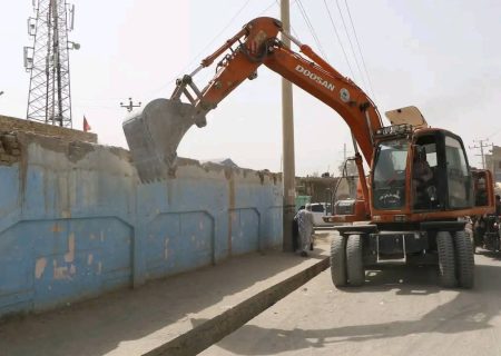 آغاز کار تخریب و پاکسازی مسیر جاده آزادی در کندز   