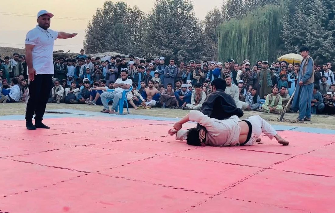 رقابتهای کورش تحت عنوان جام صلح و دوستی با شرکت ۱۰۰ ورزشکار در ولایت تخار برگزار شد