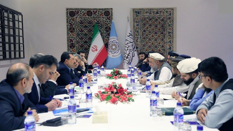 گفت‌وگوی افغانستان و ایران برای گسترش تجارت دوجانبه تا ۱۰ میلیارد دالر   