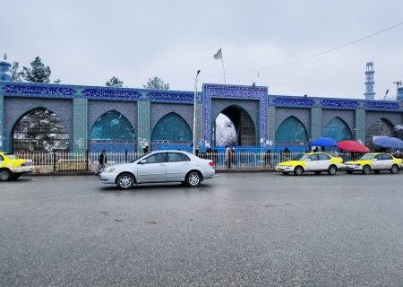 اخاذی طالبان در مزار شریف؛ رانندگان: طالبان با لباس مبدل ما را متوقف و پول نقد مطالبه می‌کنند   
