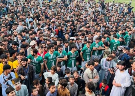 بازیکنان تیم فوتبال ولسوالی یاوان پس از قهرمانی در بدخشان توسط فرمانده پولیس طالبان لت‌وکوب شدند