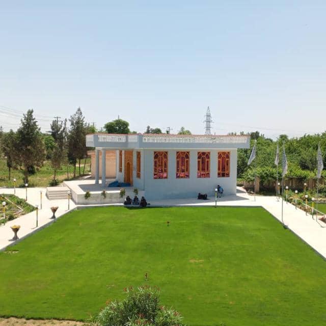 رئیس زراعت کندز برای بررسی مشکلات دهقانان و مالداران به ولسوالی امام صاحب سفر کرد