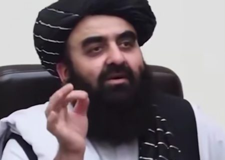 امیرخان متقی: هیچ نیروی خارجی در بگرام یا دیگر نقاط افغانستان مستقر نخواهد شد   