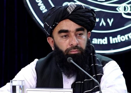 طالبان: اجازه واگذاری خاک افغانستان به بیگانگان را نمی‌دهیم؛ گفت‌وگو با آمریکا برای بازگشایی سفارت‌ها در جریان است   