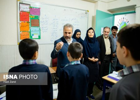 امکان ثبت‌نام دانش‌آموزان اتباع غیرمجاز در مدارس ایران فراهم می‌شود